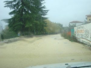 Loreto Aprutino allagata da acqua a fango