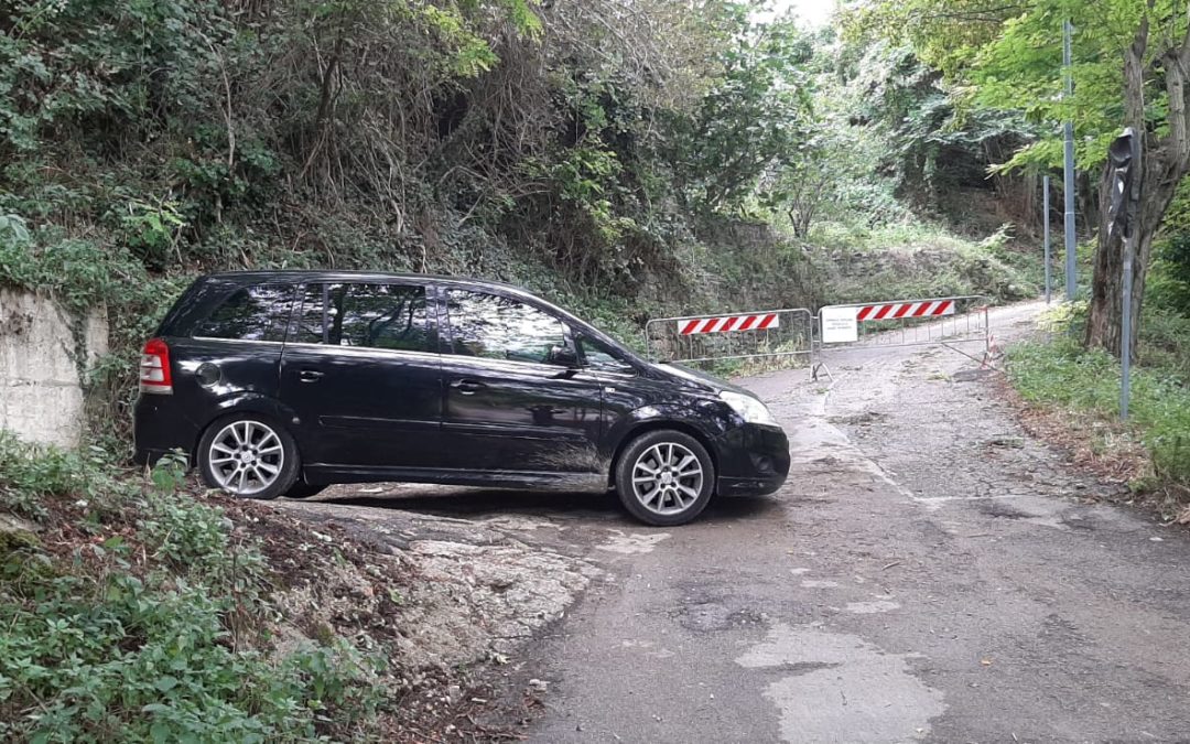 I RECLUSI DI PORTA FORNACE  Dieci famiglie bloccate per una stradella interdetta
