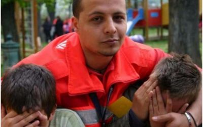 PENNE, D’ANGELO: PAGHINO DAVANTI A TUTTI GLI ITALIANI PER QUELLE MORTI!  Il gemello di Gabriele, gli allarmi inascoltati e la sentenza delle prossime ore su Rigopiano