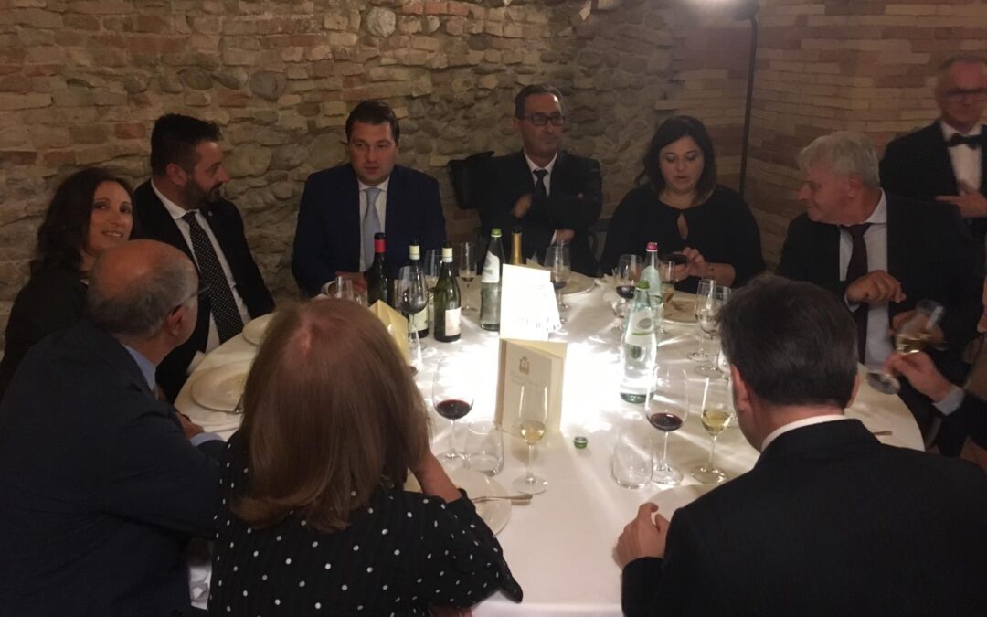 RAZOV, CITTADINO ONORARIO DI LORETO APRUTINO, LASCIA L’ITALIA, SFUMA L’INVESTIMENTO FATTO DA LORETO?  Valloreja: adesso abbiamo proposto Ortona come sede per una conferenza di Pace